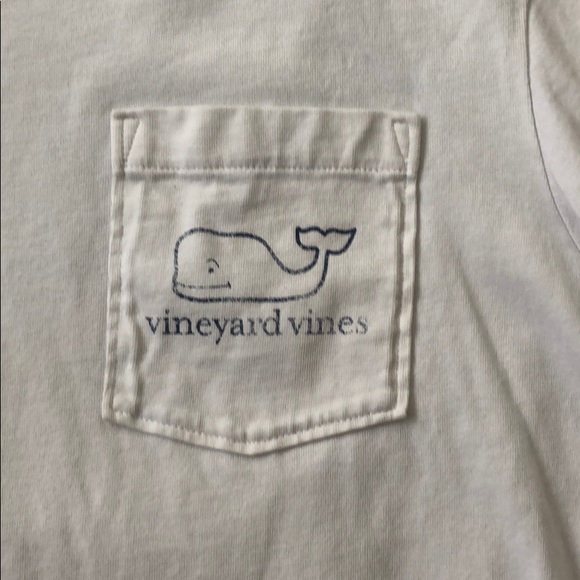 Vineyard Vines t-shirt - Picture 2 of 4